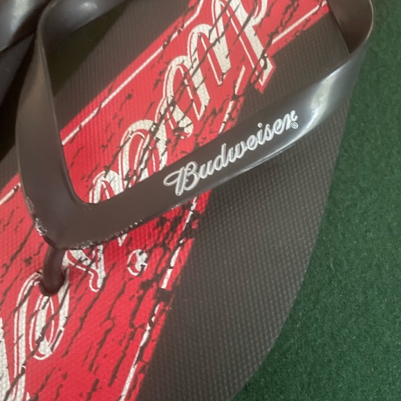 Budweiser Flip Flops NWOT - Picture 3 of 4